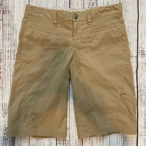 Athleta 12” Dipper Bermuda Shorts. Size 2.